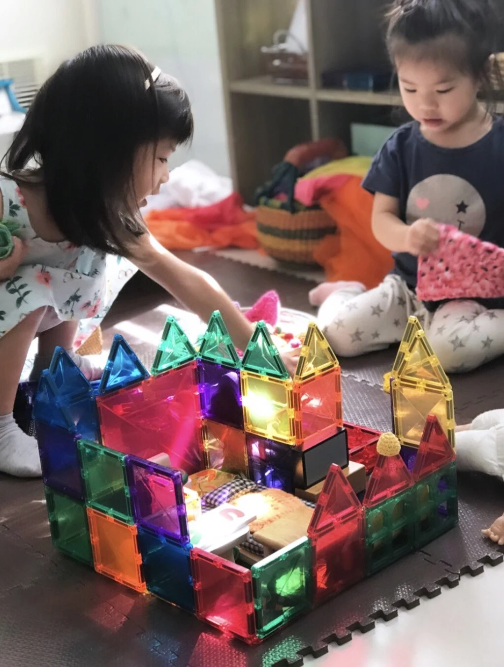 MAGNA TILES